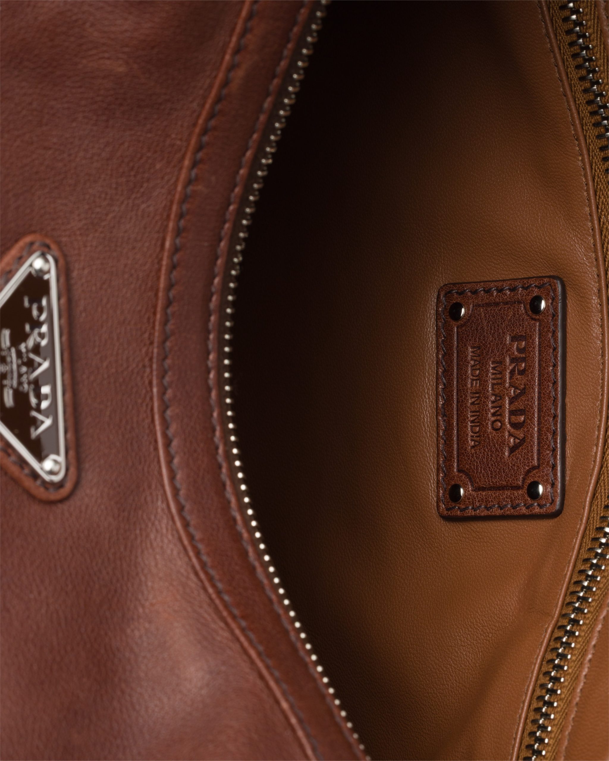 Prada Medium washed leather bag - Image 5